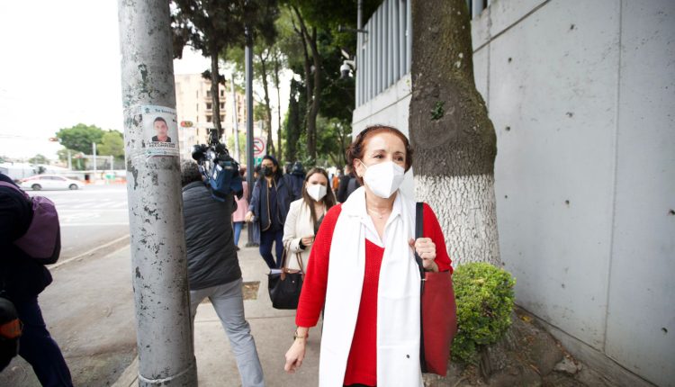 Patricia Zúñiga comparece ante la FGR