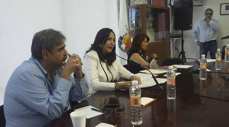 La Comisión del Agua del Congreso del Estado inició los trabajos tendientes a efectuar una revisión a detalle de la Ley Estatal del Agua La Comisión del Agua del Congreso del Estado inició los trabajos tendientes a efectuar una revisión a detalle de la Ley Estatal del Agua