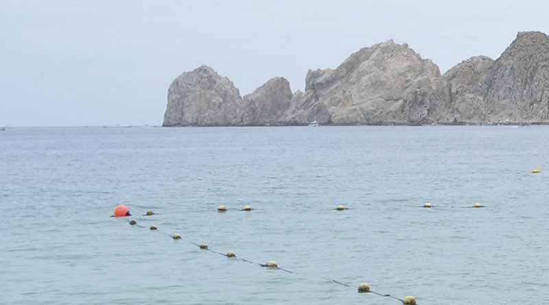 Rescatan a joven de ahogarse en playa de El Médano Rescatan a joven de ahogarse en playa de El Médano
