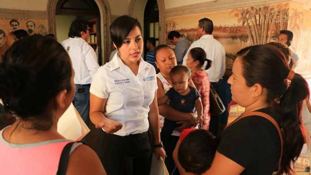 Apoya Atención Ciudadana a 5 mil personas en 9 meses de Gobierno Municipal Apoya Atención Ciudadana a 5 mil personas en 9 meses de Gobierno Municipal