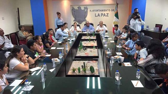 Visitan niños y niñas del Parlamento Infantil, instalaciones del Ayuntamiento de La Paz. Visitan niños y niñas del Parlamento Infantil, instalaciones del Ayuntamiento de La Paz.