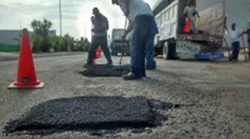 Servicios Públicos realiza trabajos de bacheo en diversos puntos de la ciudad Servicios Públicos realiza trabajos de bacheo en diversos puntos de la ciudad