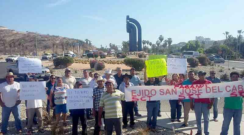 manifestacion ejidatarios web Protestan ejidatarios por impago por parte de la SCT por las tierras para el libramiento SJC-CSL