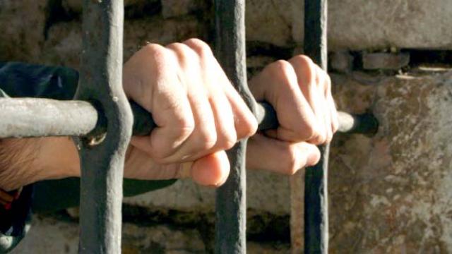 prisionero Captura PGJE a asesinos de hombre encontrado ahorcado en la colonia Matamoros de Cabo San Lucas