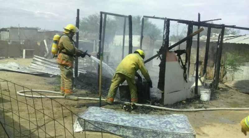 Convertida en cenizas quedó una vivienda en la Colonia La Ballena Convertida en cenizas quedó una vivienda en la Colonia La Ballena