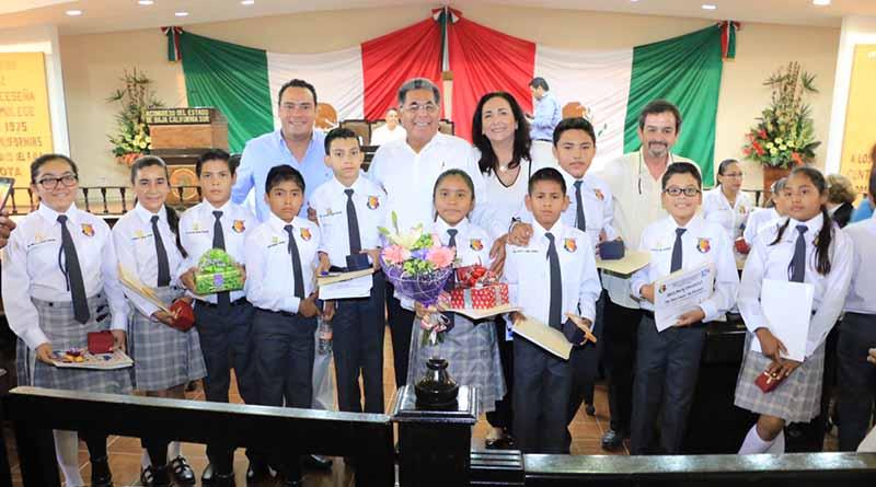 Asisten niños cabeños al XI Parlamento Sudcaliforniano Infantil Asisten niños cabeños al XI Parlamento Sudcaliforniano Infantil