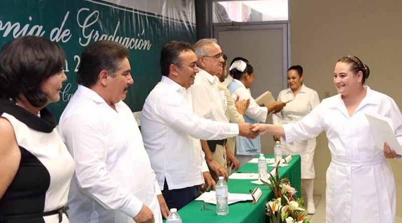Se llevó a cabo la ceremonia de graduación de la carrera técnica en enfermería del CONALEP Se llevó a cabo la ceremonia de graduación de la carrera técnica en enfermería del CONALEP