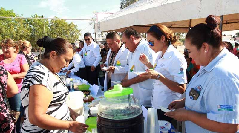 Arranque de la “Feria de la Alimentación, Activación Física y Consumo de Agua Arranque de la “Feria de la Alimentación, Activación Física y Consumo de Agua Simple