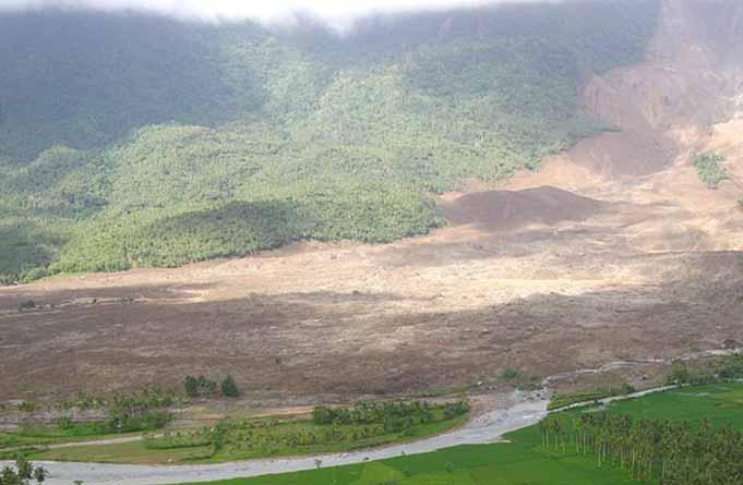 Inundaciones y deslizamientos de tierra en Nepal causan 39 muertos Inundaciones y deslizamientos de tierra en Nepal causan 39 muertos