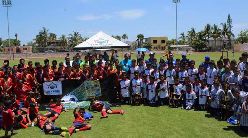 Reciben ganadores de Copa Los Cabos 2016 trofeos, medallas y estímulo económico: IMD Reciben ganadores de Copa Los Cabos 2016 trofeos, medallas y estímulo económico: IMD