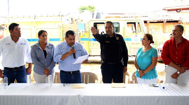 Toma protesta nuevo Comandante del Heroico Cuerpo de Bombero en SJC Toma protesta nuevo Comandante del Heroico Cuerpo de Bombero en SJC