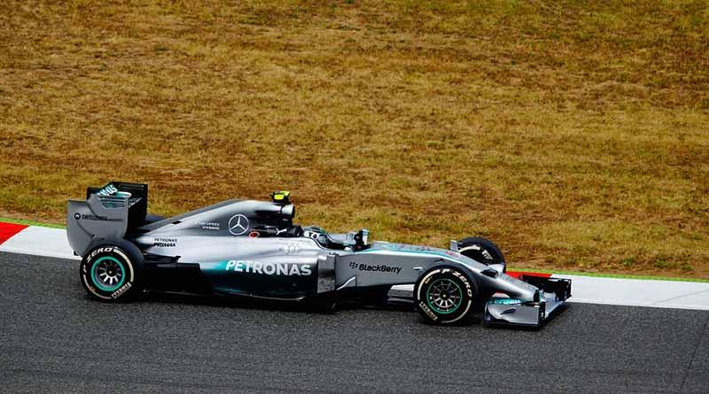 Batalla entre pilotos Hamilton y Rosberg inicia desde entrenamientos Batalla entre pilotos Hamilton y Rosberg inicia desde entrenamientos
