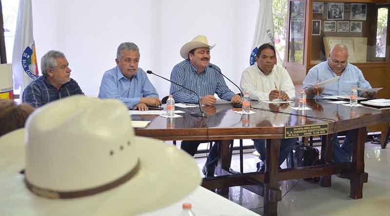 ganaderos 6 jul Denuncian productores mercado negro de aretes para ganado en BCS