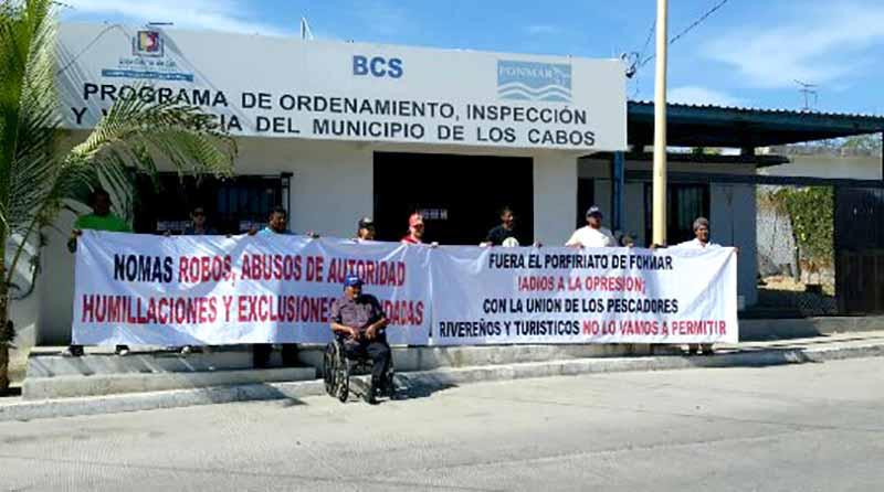manifestacion pescadores web Titular de Fonmar en Los Cabos viola la ley al ser socio de cooperativa: Pescadores de la Playa