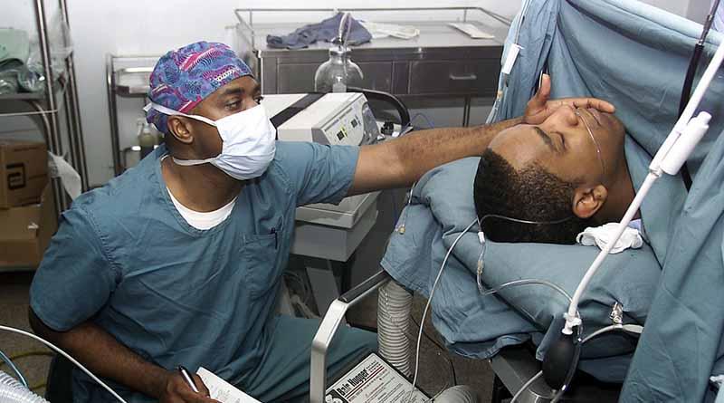 Decenas de civiles hospitalizados por presunto ataque químico en Siria Decenas de civiles hospitalizados por presunto ataque químico en Siria