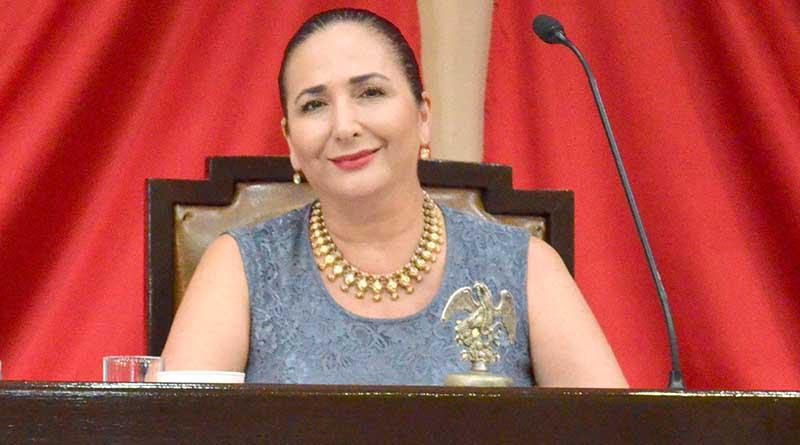 eda palacios tribuna Pide diputada Palacios acciones para evitar ganado en carretera que ocasiona accidentes