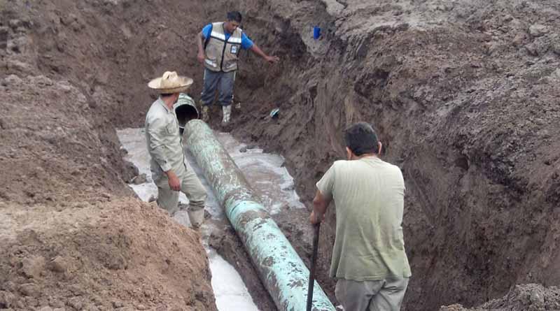 El servicio de agua se restablece en diversas colonias de la zona rural y urbana El servicio de agua se restablece en diversas colonias de la zona rural y urbana