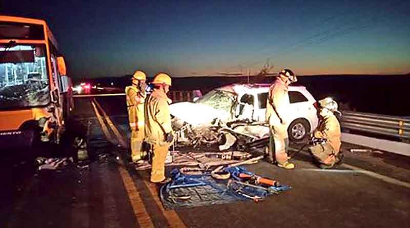 choque autobus Muere un hombre en choque frontal entre camioneta y autobús en SJC