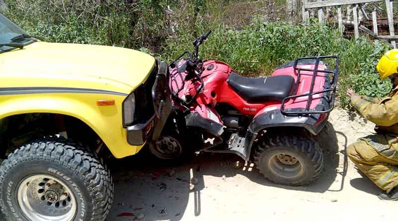 choque moto 22 sep Chocan de frente camioneta y cuatrimoto en SJC, un herido