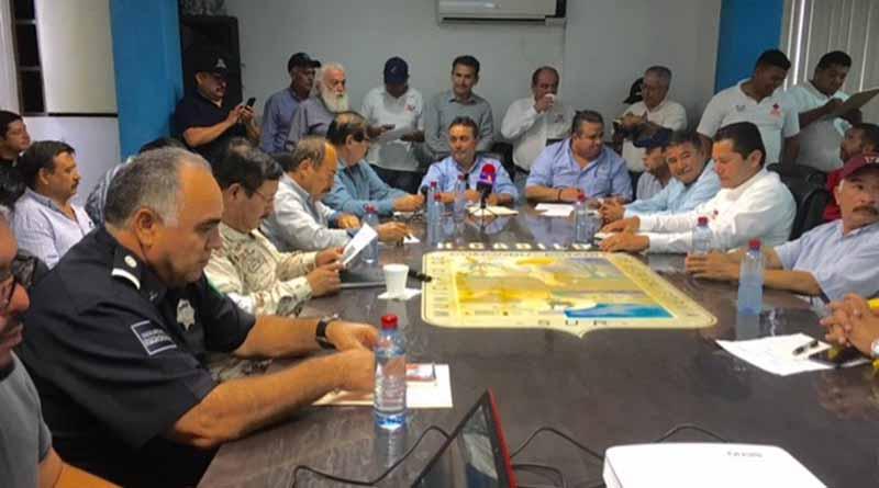 Encabeza alcalde Francisco Pelayo reunión de Protección Civil Municipal y exhorta a la ciudadanía a tomar precauciones Encabeza alcalde Francisco Pelayo reunión de Protección Civil Municipal y exhorta a la ciudadanía a tomar precauciones