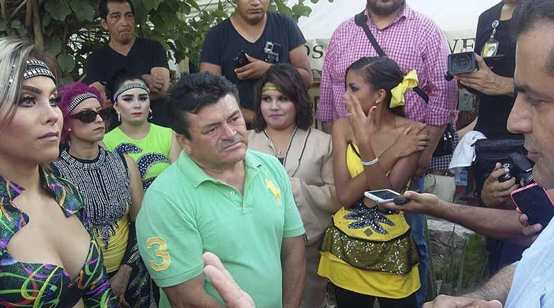 Se manifiesta personal del Circo Nickitta en palacio municipal Se manifiesta personal del Circo Nickitta en palacio municipal
