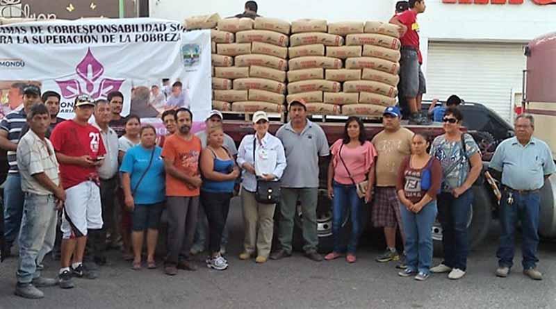 Entregan 32 toneladas de cemento en La Purísima Entregan 32 toneladas de cemento en La Purísima
