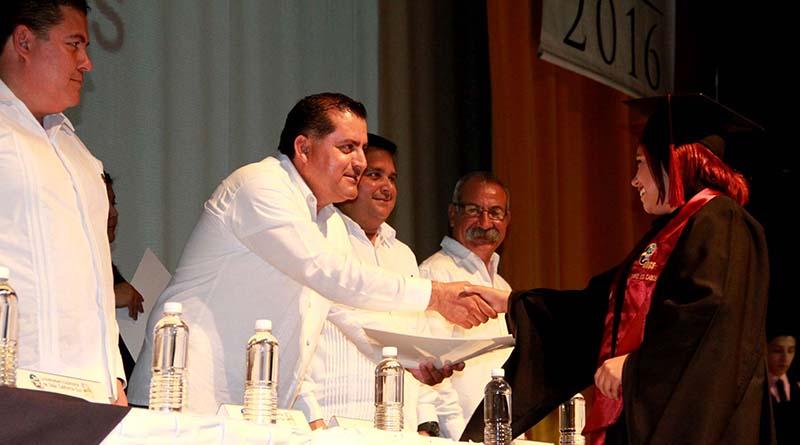 Educación es y será siempre la mejor inversión para nuestra sociedad: Alberto González Rivera Educación es y será siempre la mejor inversión para nuestra sociedad: Alberto González Rivera