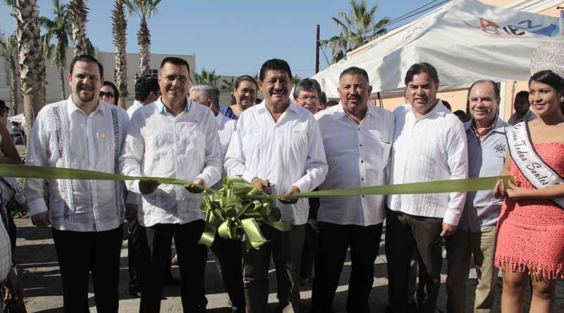 Alcalde de La Paz presente en la instalación temporal de la sede de los poderes en Todos Santos Alcalde de La Paz presente en la instalación temporal de la sede de los poderes en Todos Santos