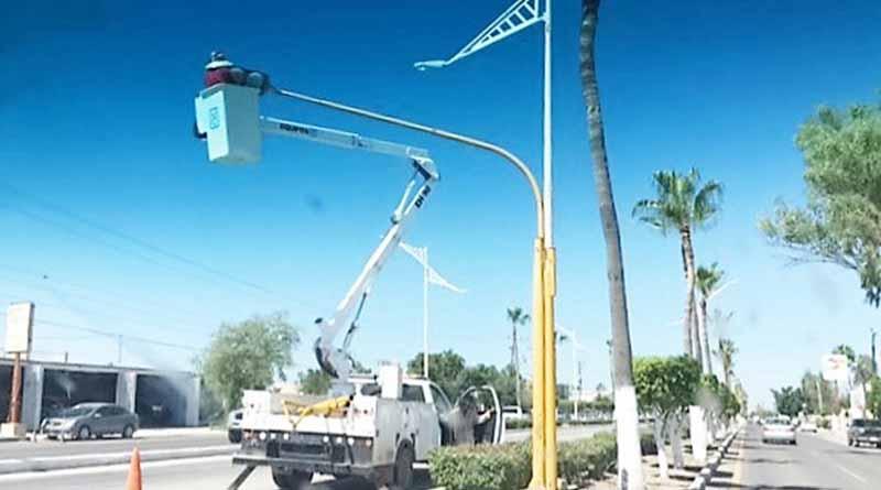 Avanza la Instalación de Lámparas Leed en el Municipio de Comondú Avanza la Instalación de Lámparas Leed en el Municipio de Comondú