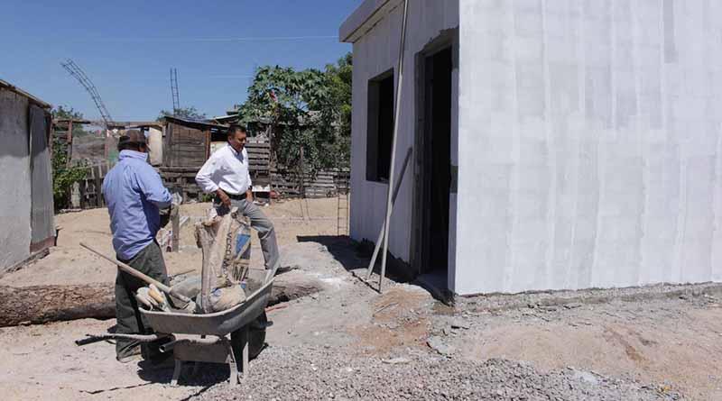 Supervisa SEDESO construcción de recámaras adicionales en La Paz Supervisa SEDESO construcción de recámaras adicionales en La Paz