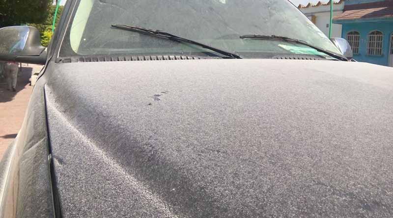 Cae ceniza del volcán de Colima en Jalisco Cae ceniza del volcán de Colima en Jalisco