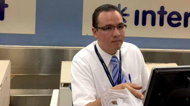 interjet27oct 2 Varados más de 100 pasajeros de La Paz en la CDMX tras cancelación de vuelo nocturno de Interjet… y no les darán hotel