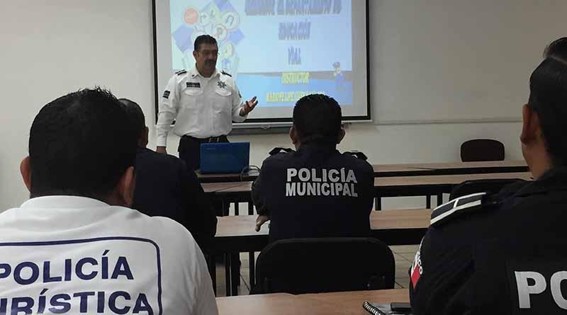 Motopatrulleros de la D.G.S.P.P.P. y T.M. reciben curso de capacitación Motopatrulleros de la D.G.S.P.P.P. y T.M. reciben curso de capacitación