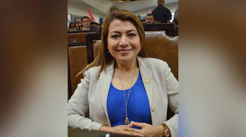Iniciativa de reformas a la Constitución de Baja California Sur, para un mejor manejo de los recursos públicos. Iniciativa de reformas a la Constitución de Baja California Sur, para un mejor manejo de los recursos públicos.