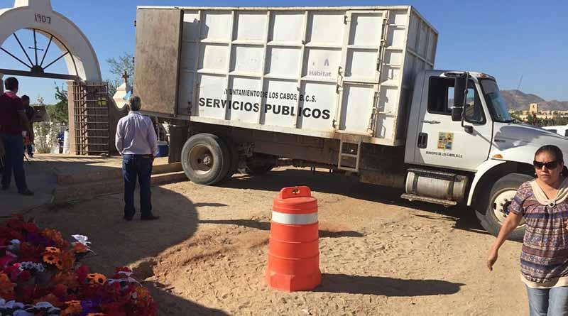 Habilita y resguarda gobierno municipal panteones por el día de muertos Habilita y resguarda gobierno municipal panteones por el día de muertos