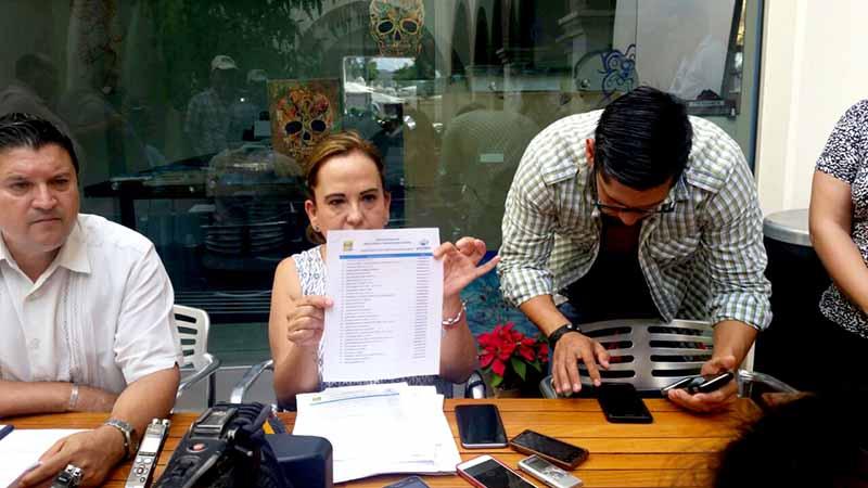 regidora Ahora regidora Díaz acusa a regidor Gómez de conflicto de intereses por adjudicación de obras