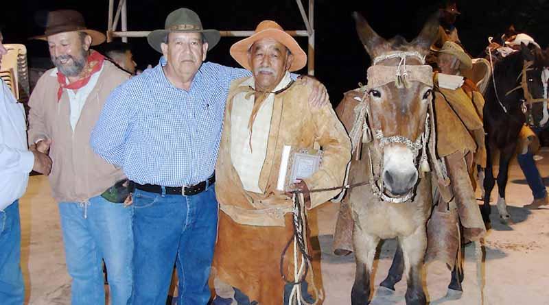 Concurso de Exhibición de Trajes de Vaquero en San José de Comondú Concurso de Exhibición de Trajes de Vaquero en San José de Comondú