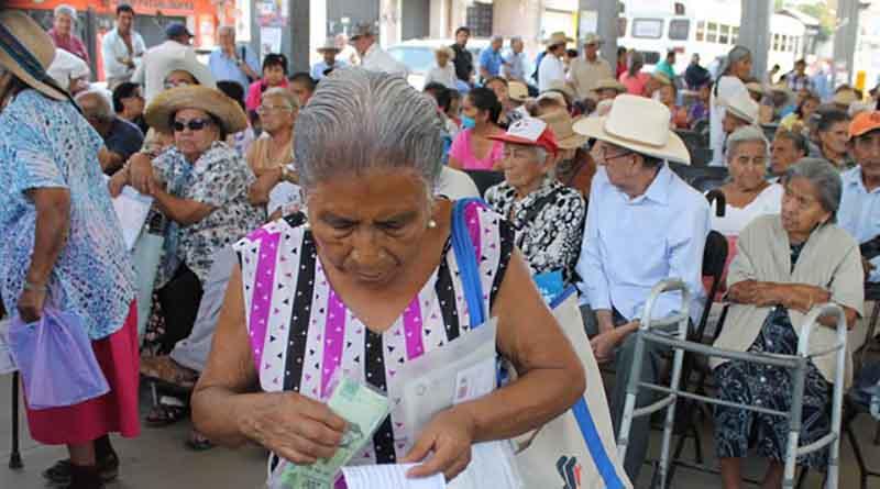 60ymas Desarrollo Social denuncia anomalías en programa para adultos mayores
