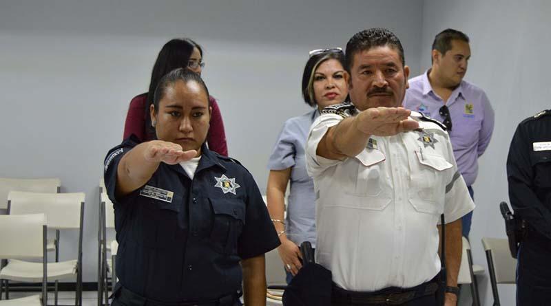ELEMENTOS POLICÍACOS DE LA COMISIÓN DE HONOR Y JUSTICIA Tomaron protesta elementos policíacos de la Comisión de Honor y Justicia