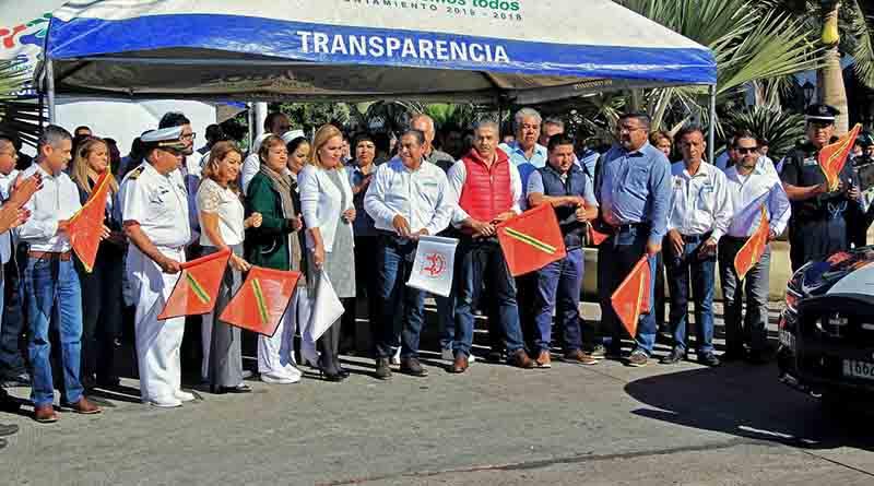 OPERATIVO DE SEGURIDAD Presenta Gobierno de Los Cabos "Operativo Navideño 2016"