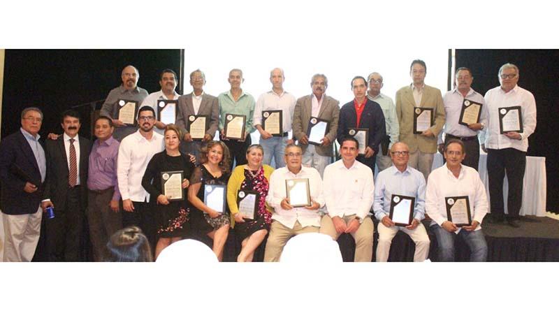 REUNIÓN CON MEDICOS Reconoce el Gobierno Municipal el trabajo de los Médicos