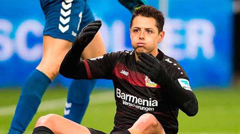 Técnico de Leverkusen defiende a “Chicharito” tras penal fallado Técnico de Leverkusen defiende a “Chicharito” tras penal fallado