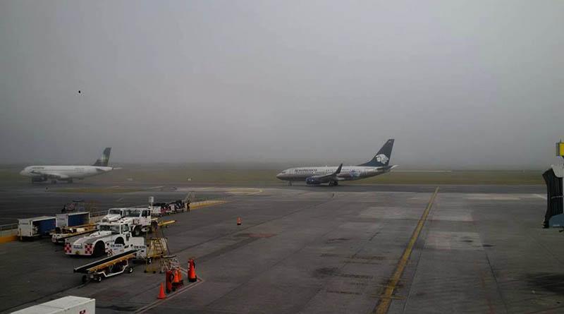 eropuerto monterrey Aeropuerto de Monterrey suspende operaciones por banco de niebla