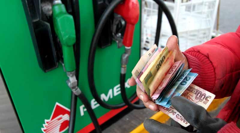 gasolina 27 dic Gasolinazo a partir del 1 de enero; Magna a 15.99 y Premium a 17.79 pesos por litro