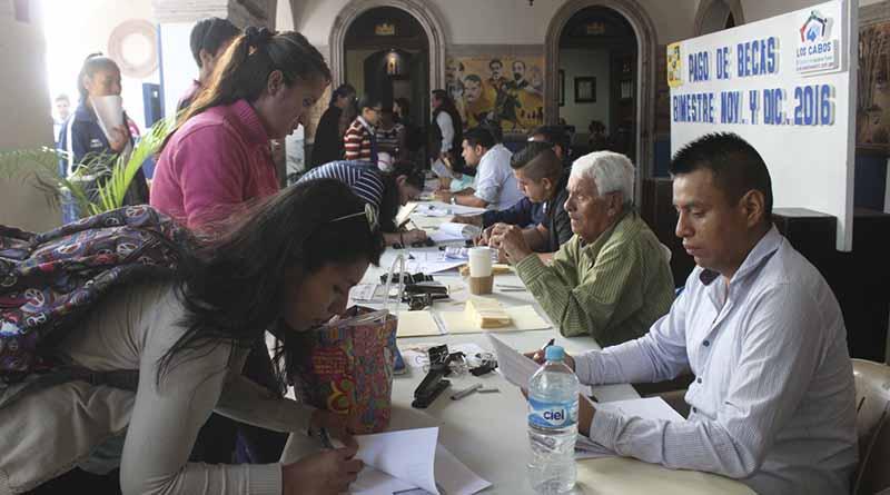 Paga más del millón de pesos en becas Gobierno Municipal Paga más del millón de pesos en becas Gobierno Municipal