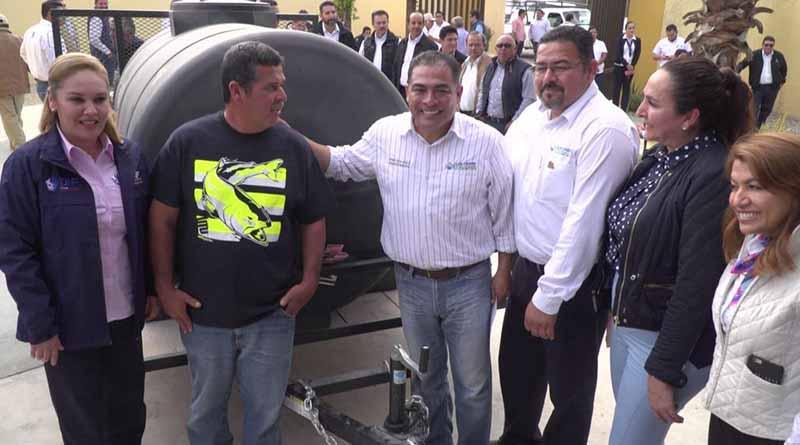 Entrega Alcalde Arturo De La Rosa beneficios a comunidades rurales de la zona norte Entrega Alcalde Arturo De La Rosa beneficios a comunidades rurales de la zona norte