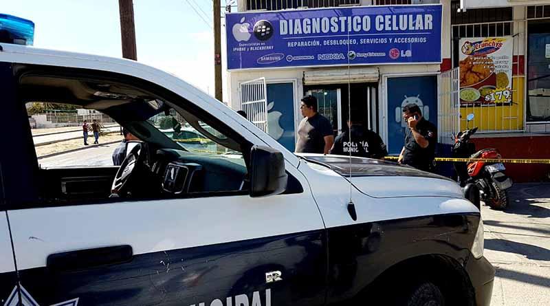 asalto 31 ene web Balean a empleado de tienda de celulares durante asalto en San José del Cabo