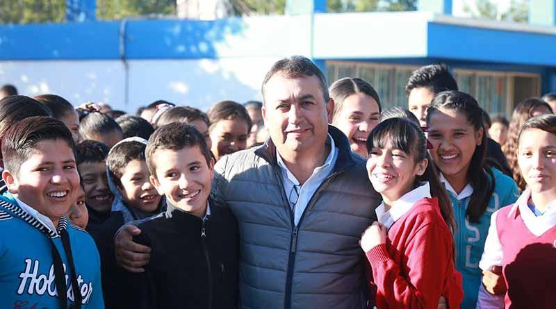 Anuncia Alcalde Francisco Pelayo Tabletas Electrónicas a Estudiantes Con Mejores Promedios Anuncia Alcalde Francisco Pelayo Tabletas Electrónicas a Estudiantes Con Mejores Promedios