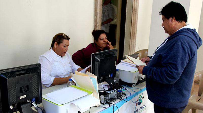 Exhorta y facilita Gobierno Municipal realizar refrendos de giros comerciales Exhorta y facilita Gobierno Municipal realizar refrendos de giros comerciales