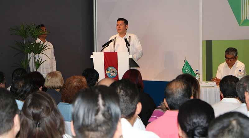 La educación, el arma más importante para cambiar a BCS y a México: Álvaro De La Peña La educación, el arma más importante para cambiar a BCS y a México: Álvaro De La Peña